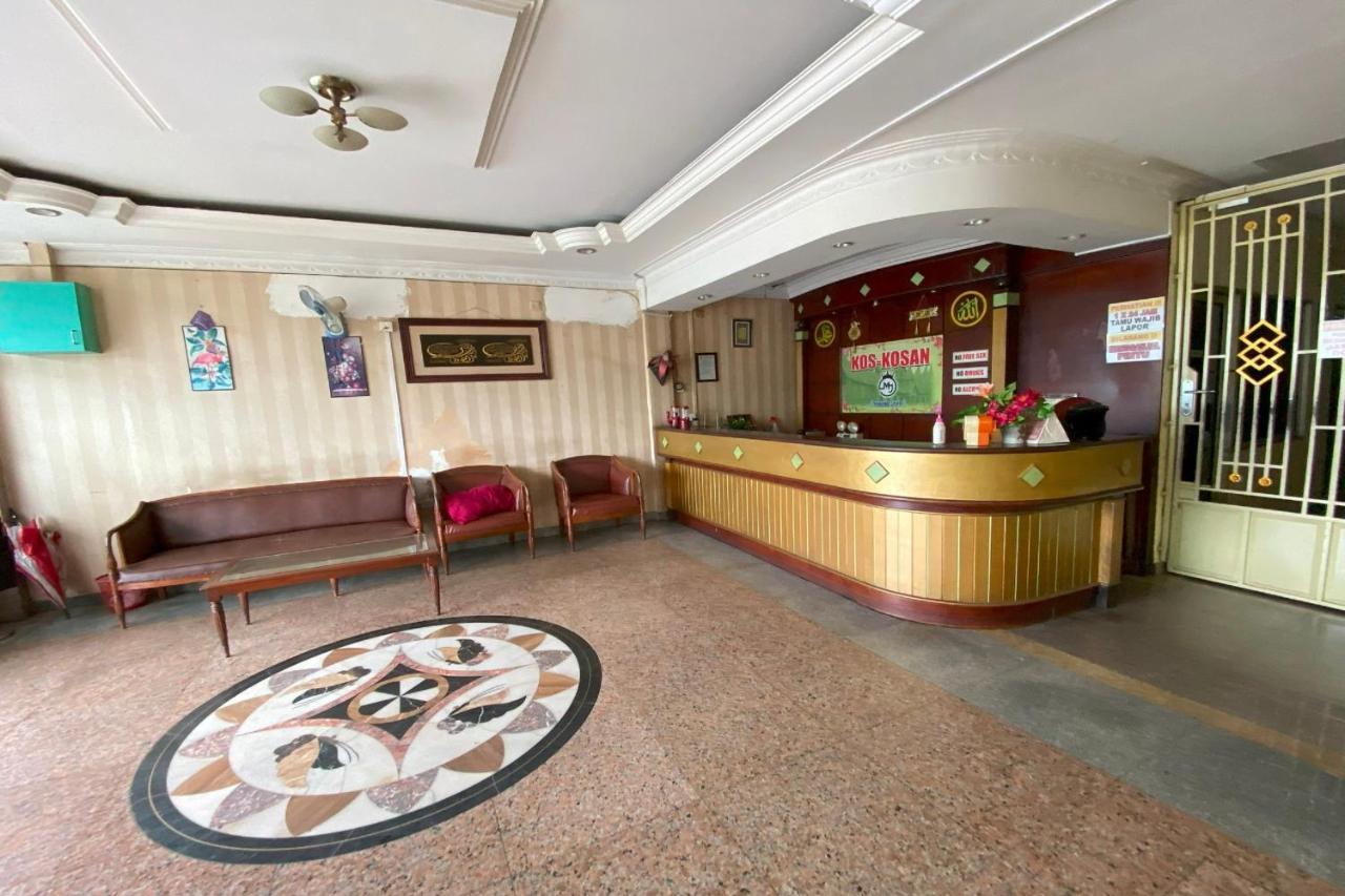 Oyo 92702 Minang Jaya Hotel Nagoya Buitenkant foto