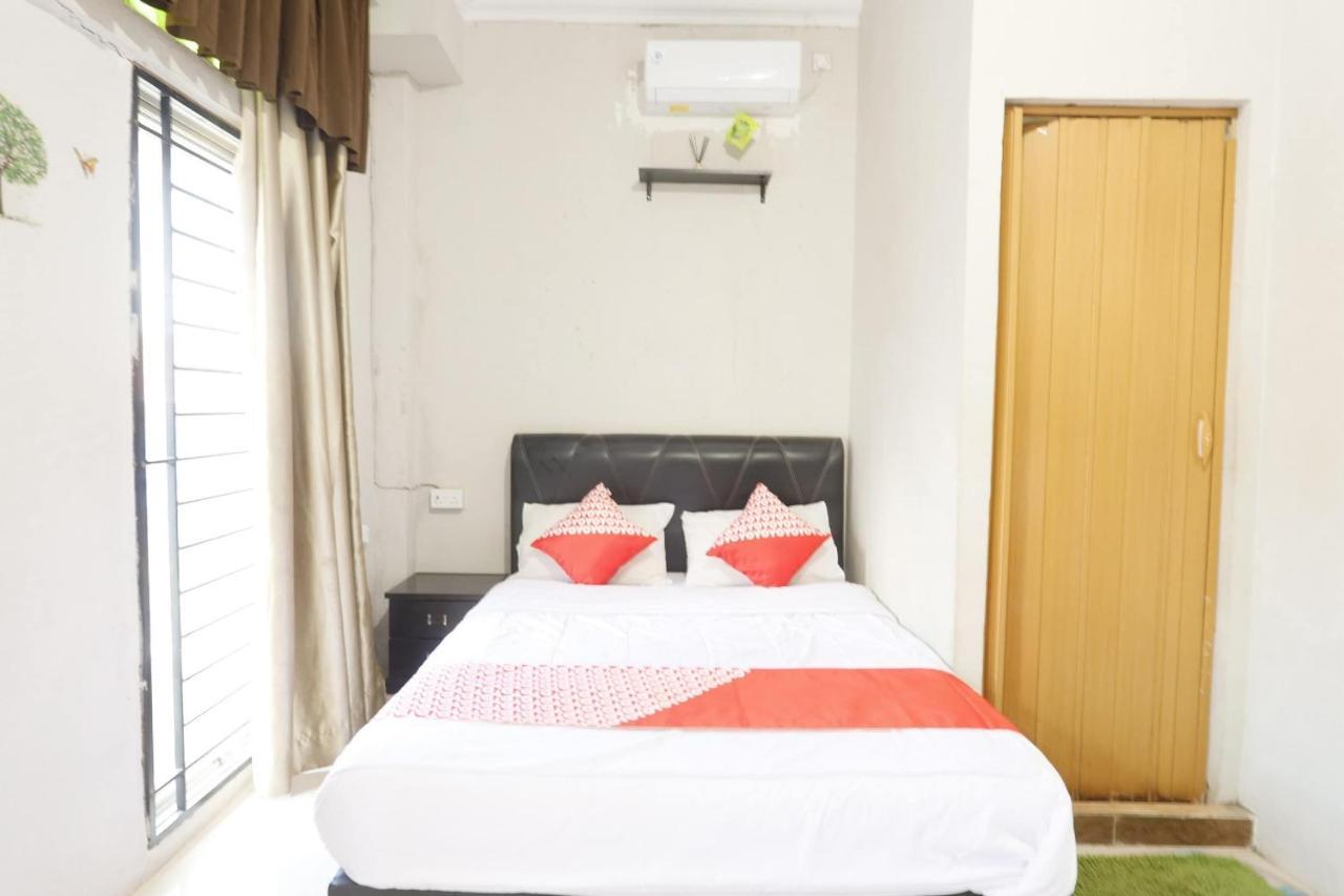Oyo 92702 Minang Jaya Hotel Nagoya Buitenkant foto