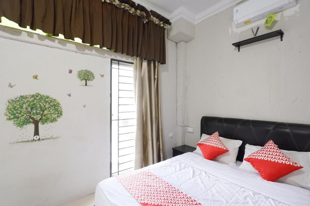 Oyo 92702 Minang Jaya Hotel Nagoya Buitenkant foto
